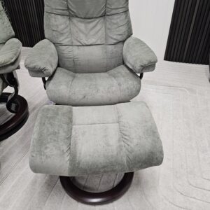 2 stk. Stressless Mayfair lenestoler med krakk - Bilde 17