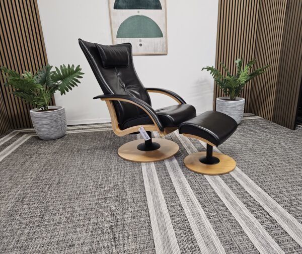 Brunstad Delta Swing lenestol med krakk