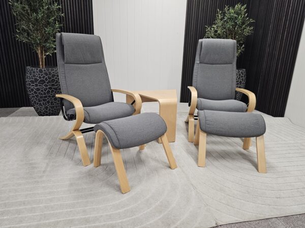 2 stk. Stressless James lenestol m/krakk og bord