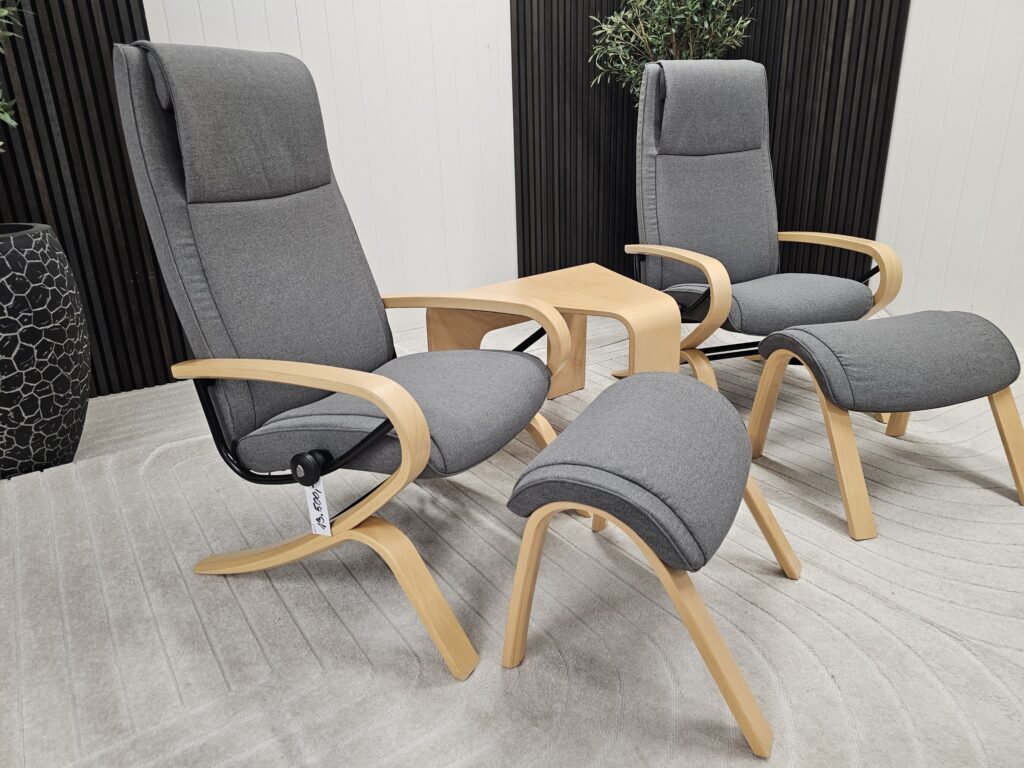 2 stk. Stressless James lenestol m/krakk og bord