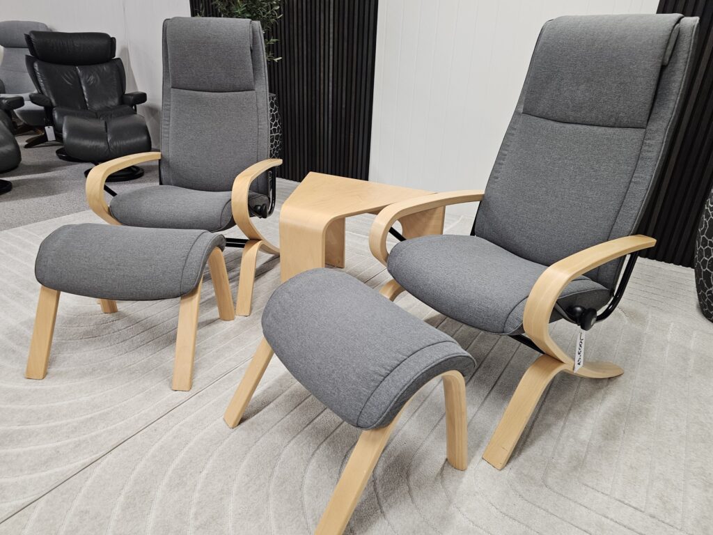 2 stk. Stressless James lenestol m/krakk og bord