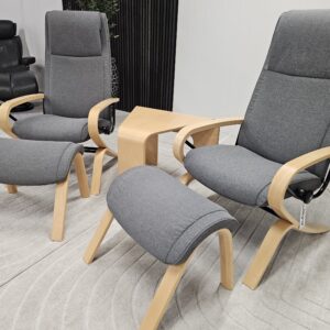2 stk. Stressless James lenestol m/krakk og bord - Bilde 4