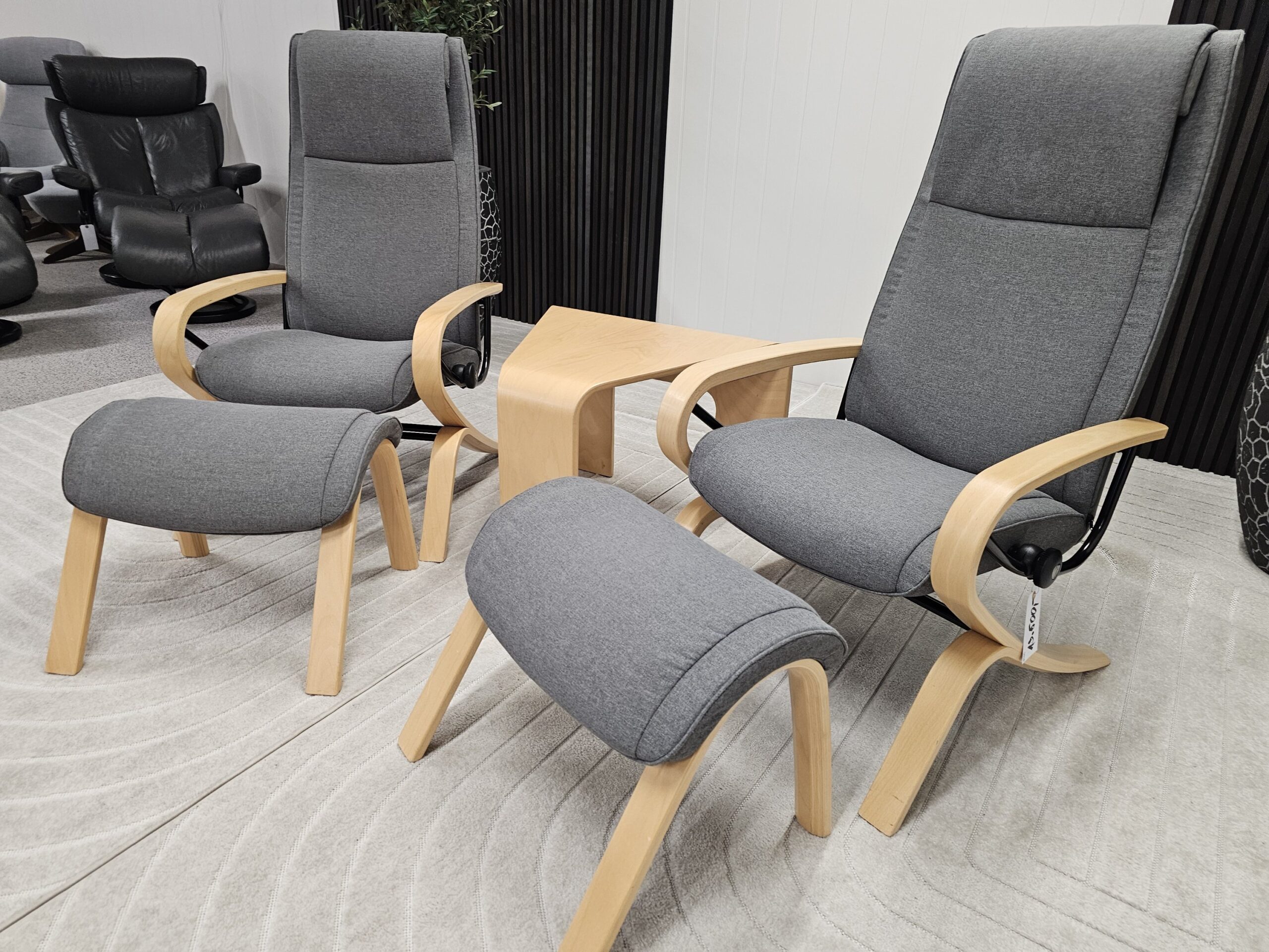 2 stk. Stressless James lenestol m/krakk og bord - Bilde 4
