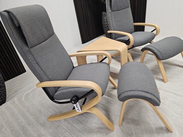 2 stk. Stressless James lenestol m/krakk og bord