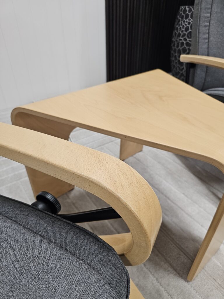 2 stk. Stressless James lenestol m/krakk og bord