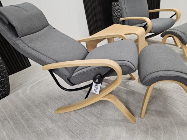 2 stk. Stressless James lenestol m/krakk og bord