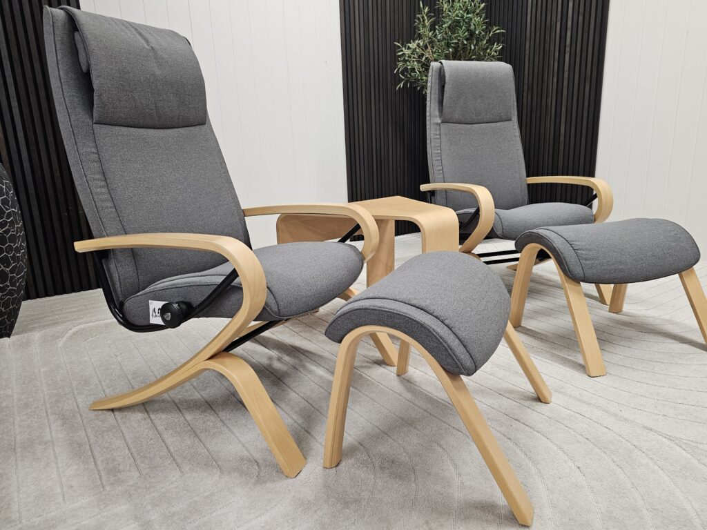 2 stk. Stressless James lenestol m/krakk og bord