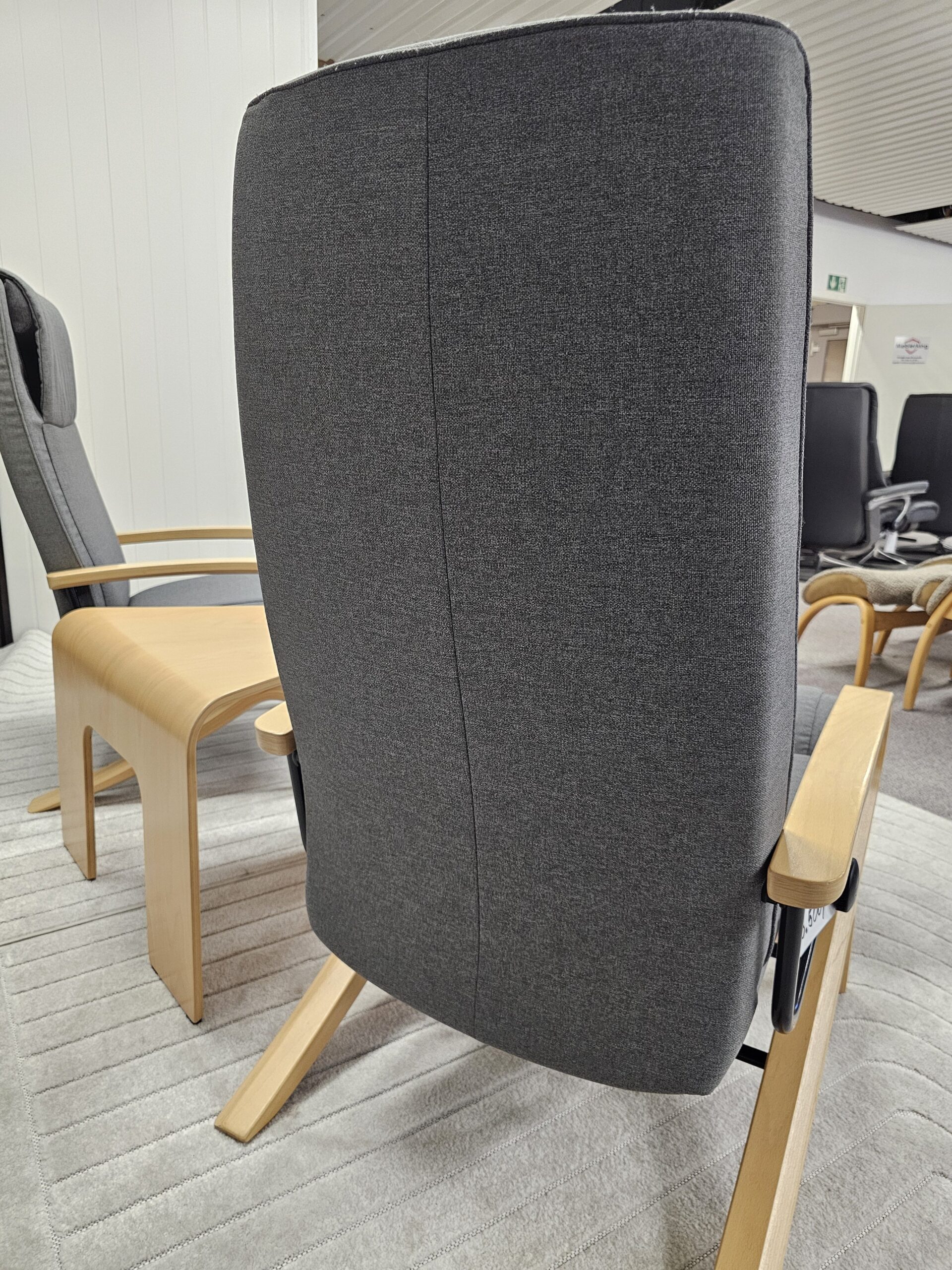 2 stk. Stressless James lenestol m/krakk og bord - Bilde 17