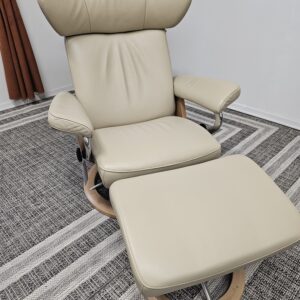 Ikonisk Stressless Jazz Signature lenestol med krakk - Bilde 11