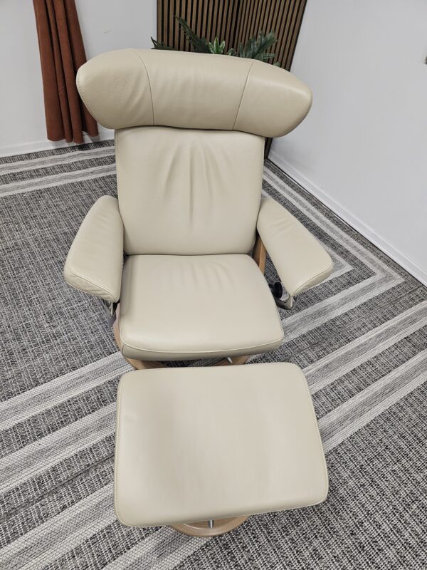 Ikonisk Stressless Jazz Signature lenestol med krakk
