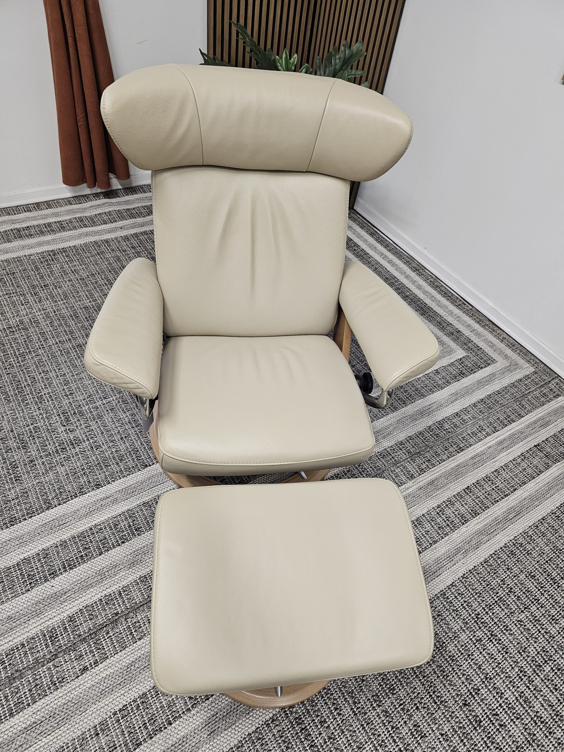 Ikonisk Stressless Jazz Signature lenestol med krakk - Bilde 13