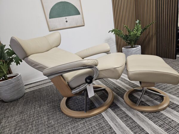 Ikonisk Stressless Jazz Signature lenestol med krakk