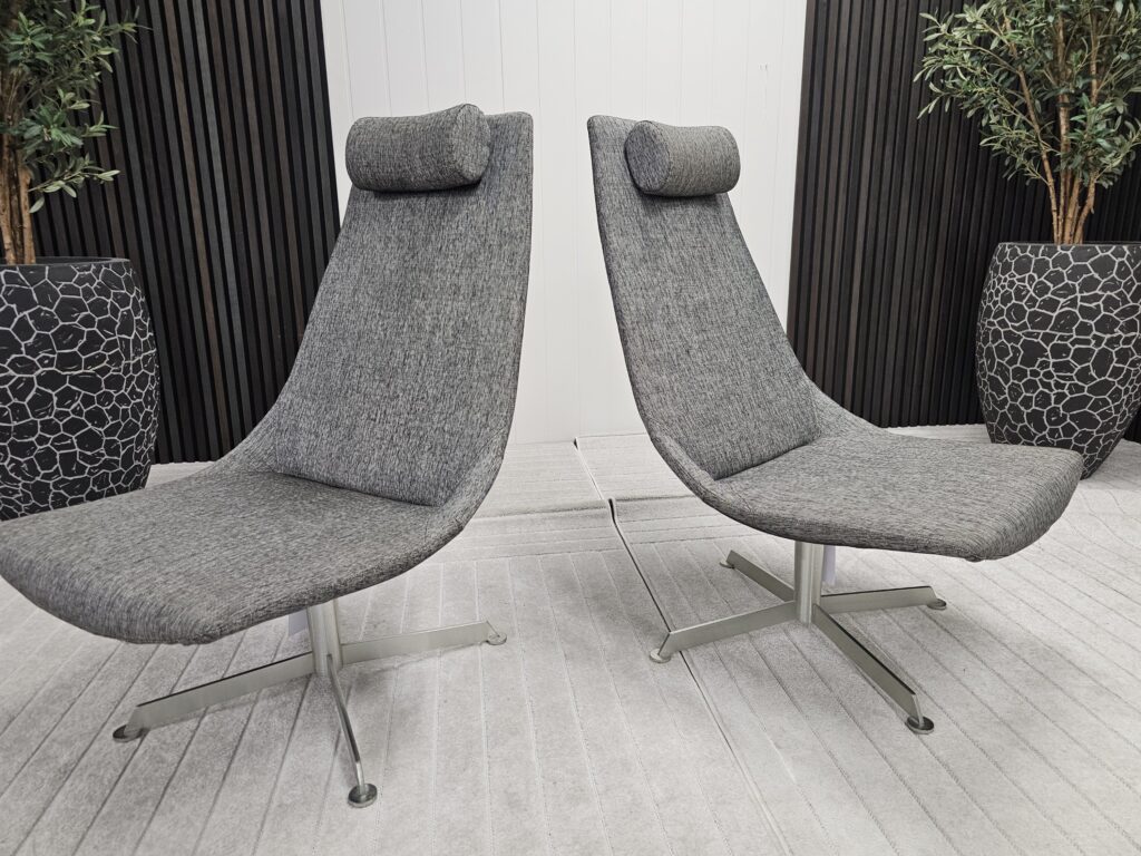 2 stk. Conform lenestoler- loungstoler