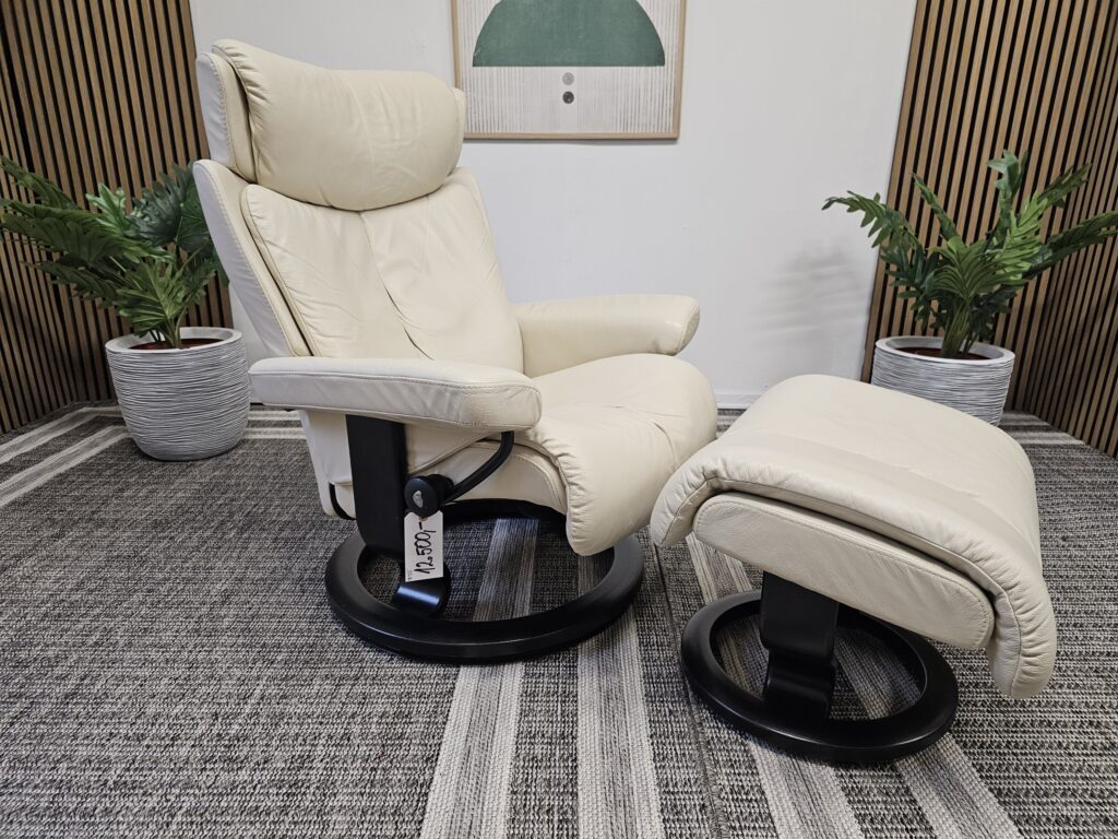Stressless Magic lenestol med krakk