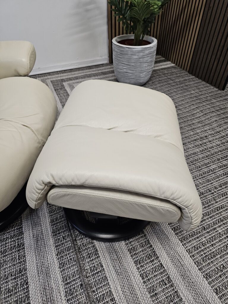 Stressless Magic lenestol med krakk