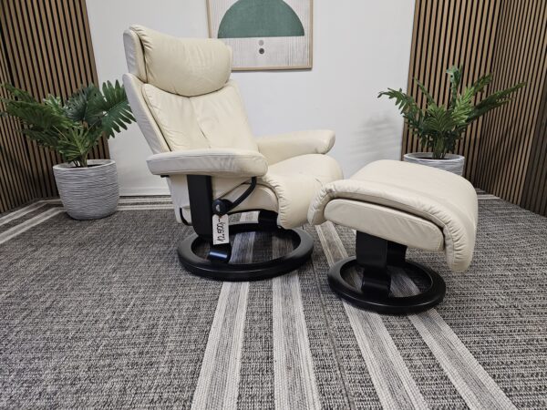 Stressless Magic lenestol med krakk