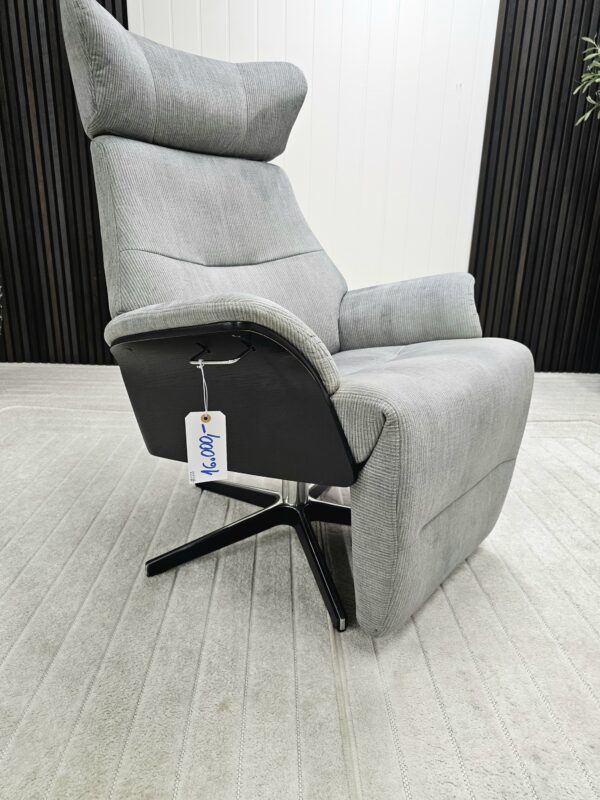 Conform Air lenestol med integrert fothviler