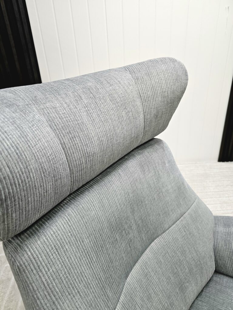 Conform Air lenestol med integrert fothviler