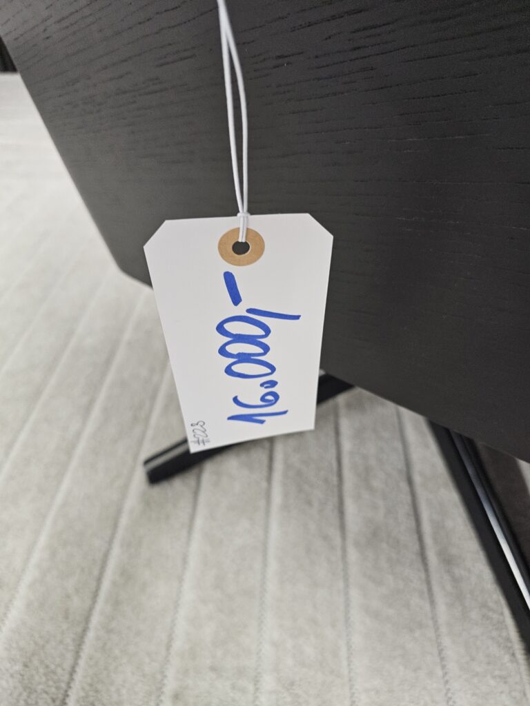 Conform Air lenestol med integrert fothviler