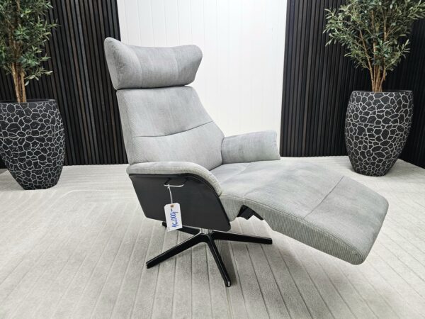 Conform Air lenestol med integrert fothviler