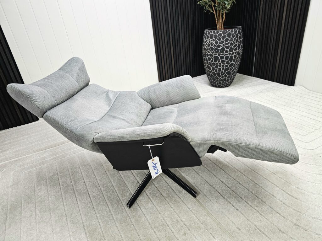 Conform Air lenestol med integrert fothviler