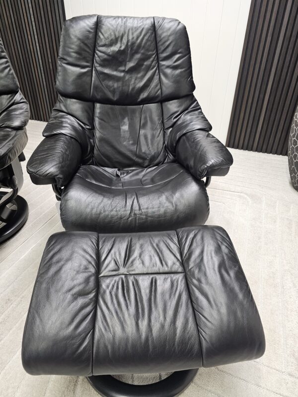 2 stk. Stressless Reno lenestoler med krakk