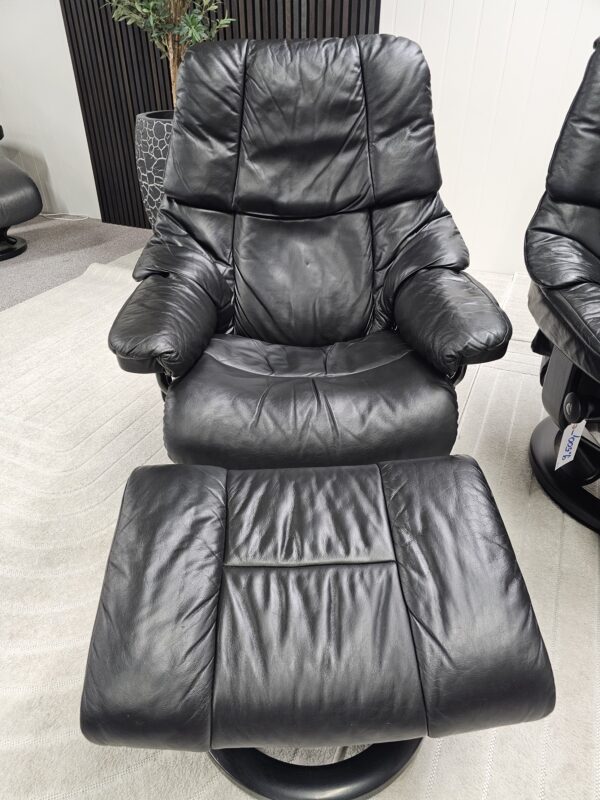 2 stk. Stressless Reno lenestoler med krakk