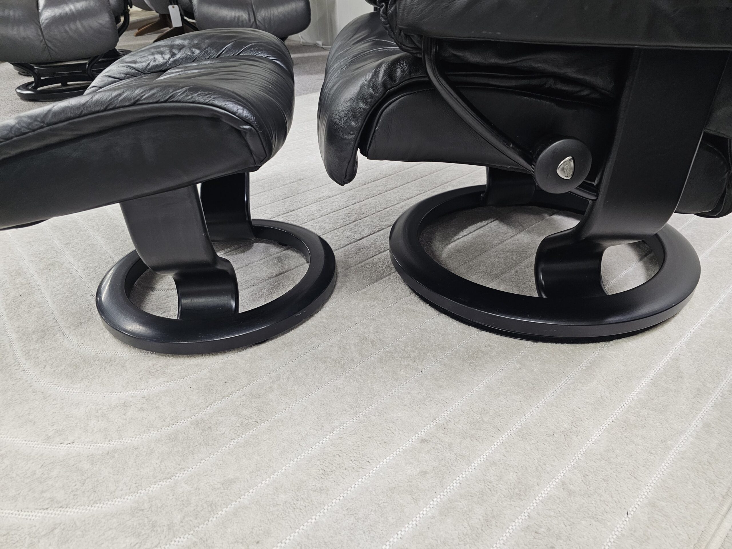 2 stk. Stressless Reno lenestoler med krakk - Bilde 5