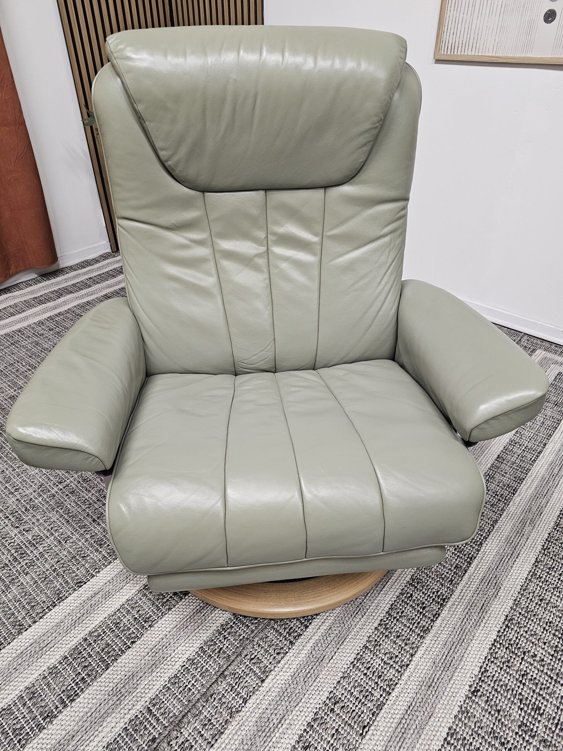 Elektrisk Stressless Bliss lenestol med integrert fothviler - Bilde 17
