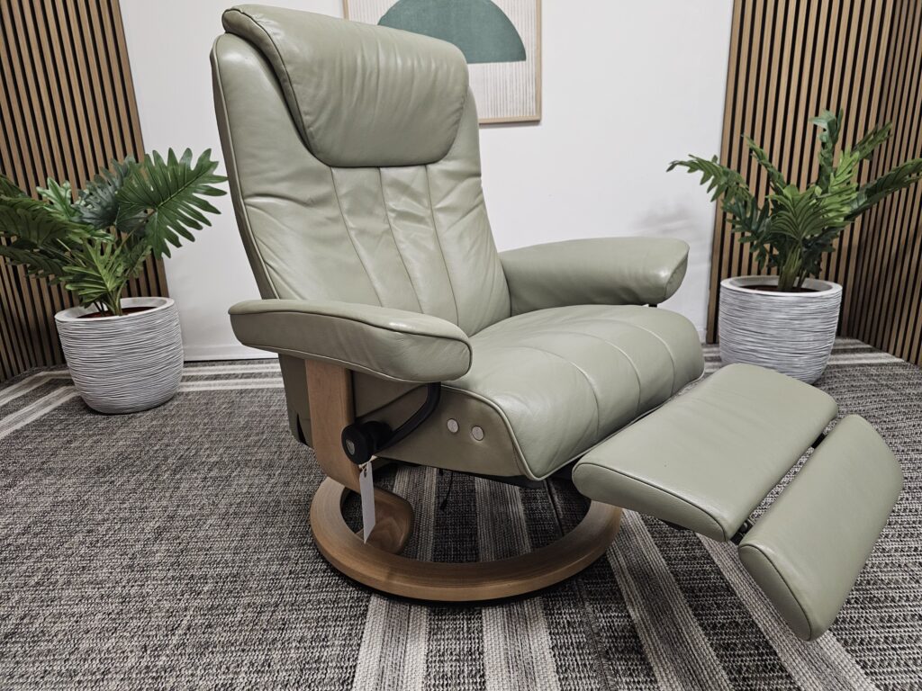 Elektrisk Stressless Bliss lenestol med integrert fothviler