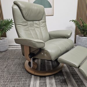 Elektrisk Stressless Bliss lenestol med integrert fothviler
