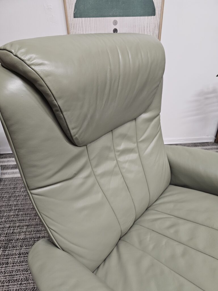 Elektrisk Stressless Bliss lenestol med integrert fothviler
