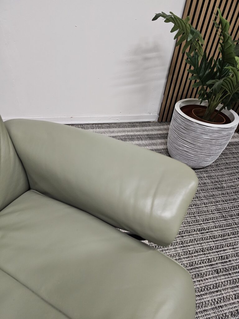 Elektrisk Stressless Bliss lenestol med integrert fothviler