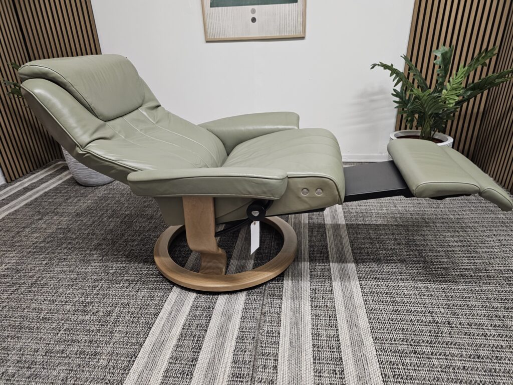 Elektrisk Stressless Bliss lenestol med integrert fothviler