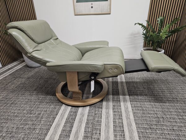 Elektrisk Stressless Bliss lenestol med integrert fothviler