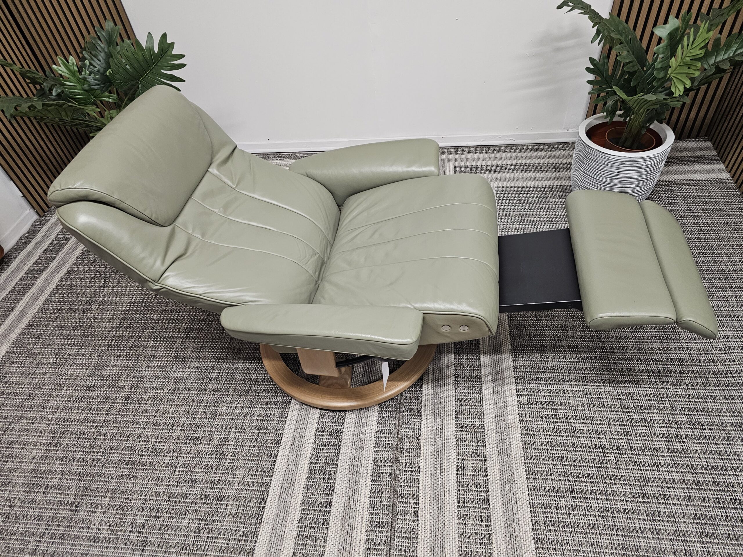 Elektrisk Stressless Bliss lenestol med integrert fothviler - Bilde 13