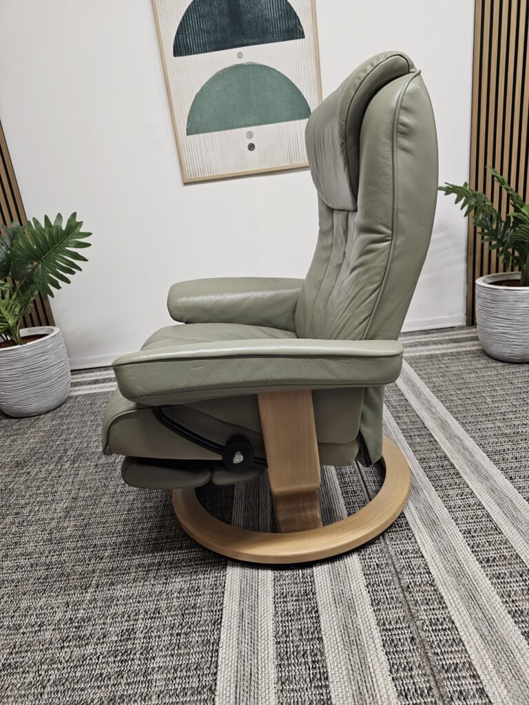 Elektrisk Stressless Bliss lenestol med integrert fothviler