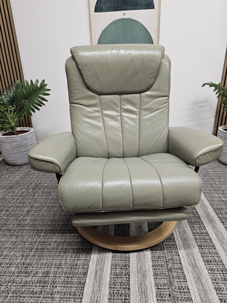 Elektrisk Stressless Bliss lenestol med integrert fothviler
