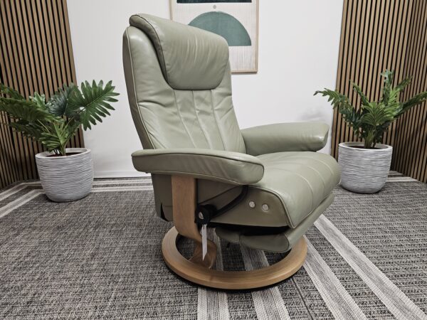 Elektrisk Stressless Bliss lenestol med integrert fothviler