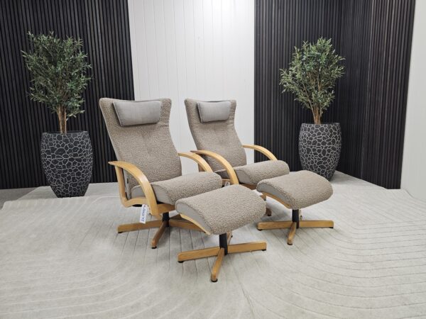 2 stk. Brunstad Swing lenestoler med krakk