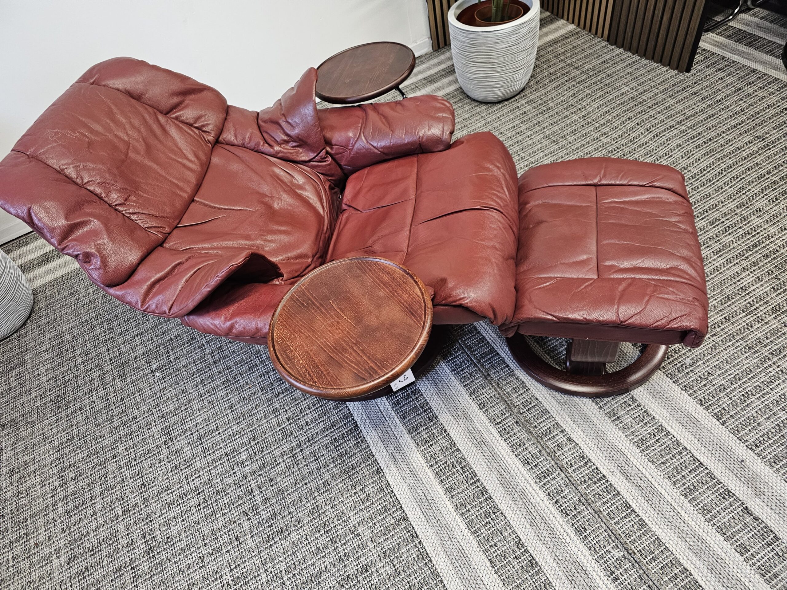 Stressless Reno lenestol m/krakk + 2 Stressless Swing bord - Bilde 7