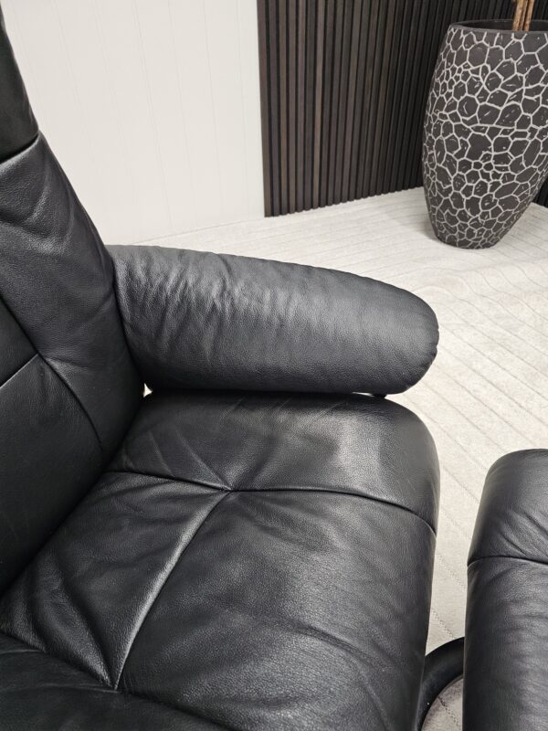 Stressless® Mayfair lenestol med krakk-