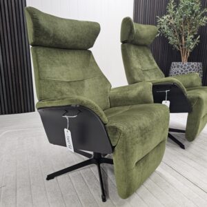 2 stk. Conform Air lenestoler med integrert fothviler
