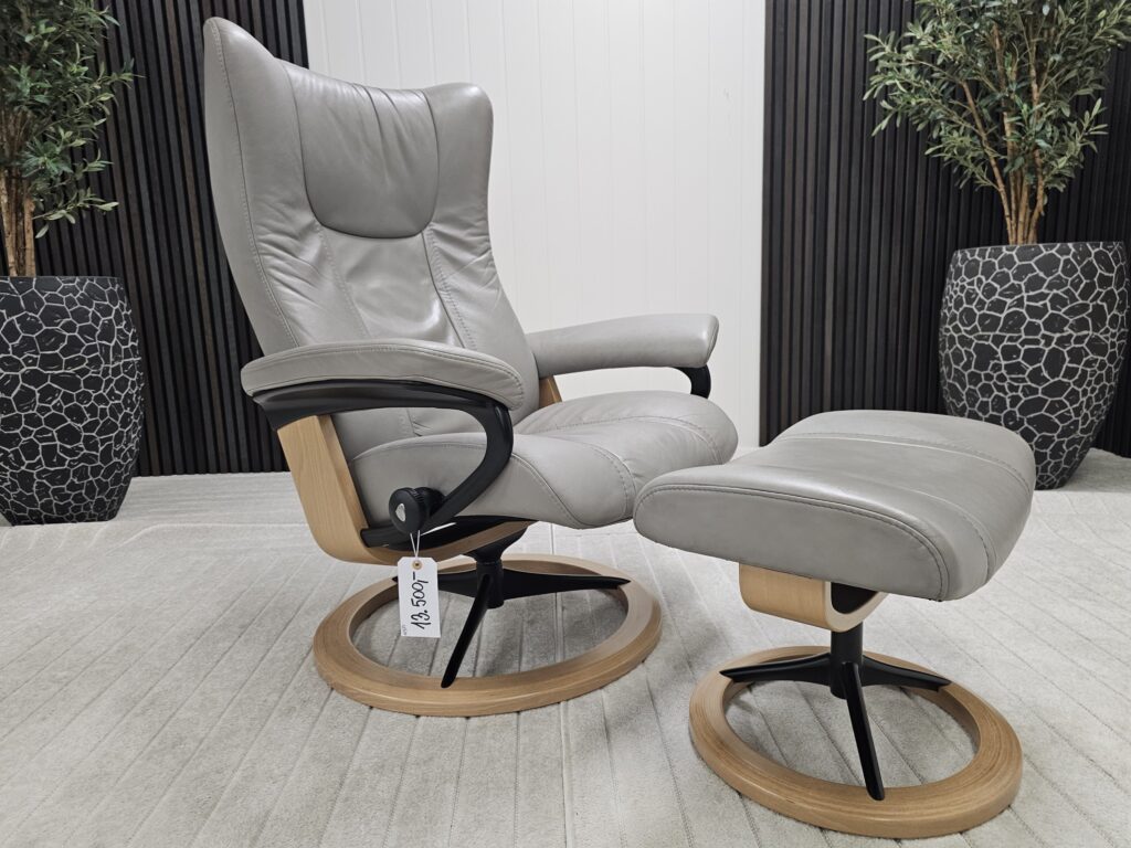 Stressless® Wing Signature lenestol m/krakk- Pent brukt!