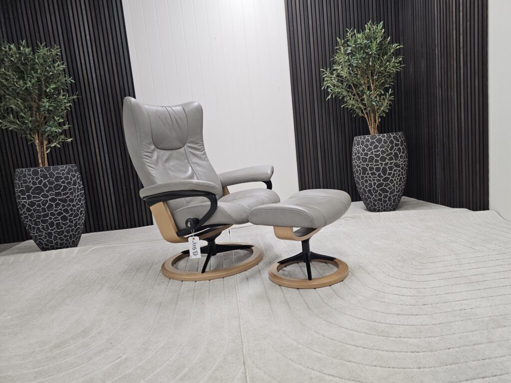 Stressless® Wing Signature lenestol m/krakk- Pent brukt!