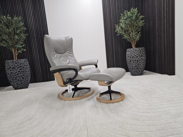 Stressless® Wing Signature lenestol m/krakk- Pent brukt!
