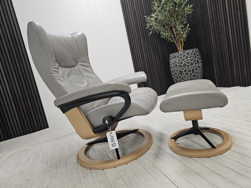 Stressless® Wing Signature lenestol m/krakk- Pent brukt!