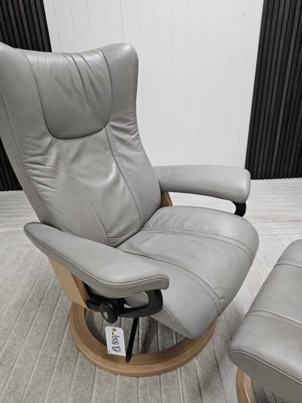 Stressless® Wing Signature lenestol m/krakk- Pent brukt!