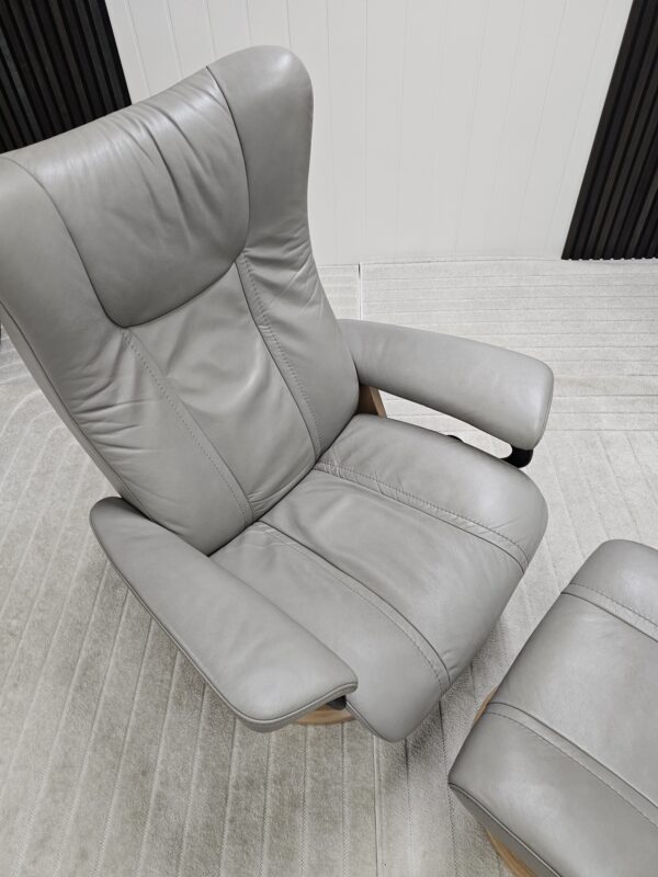 Stressless® Wing Signature lenestol m/krakk- Pent brukt!