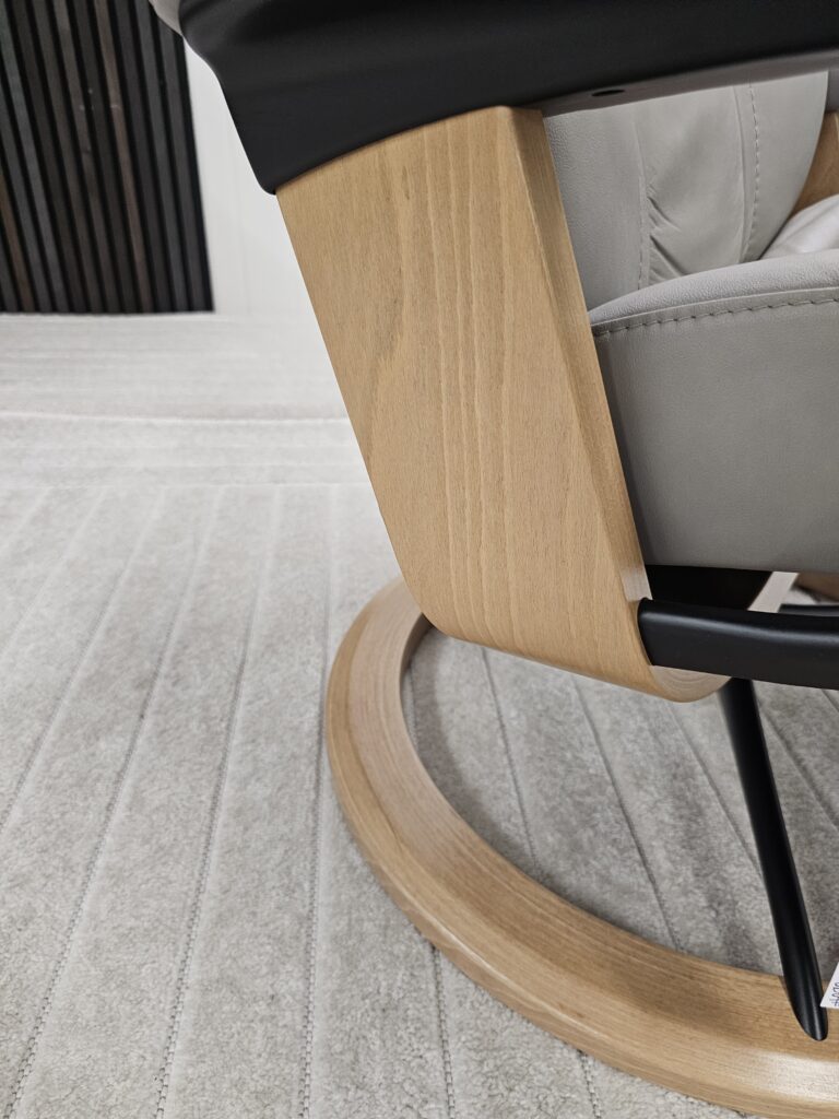 Stressless® Wing Signature lenestol m/krakk- Pent brukt!